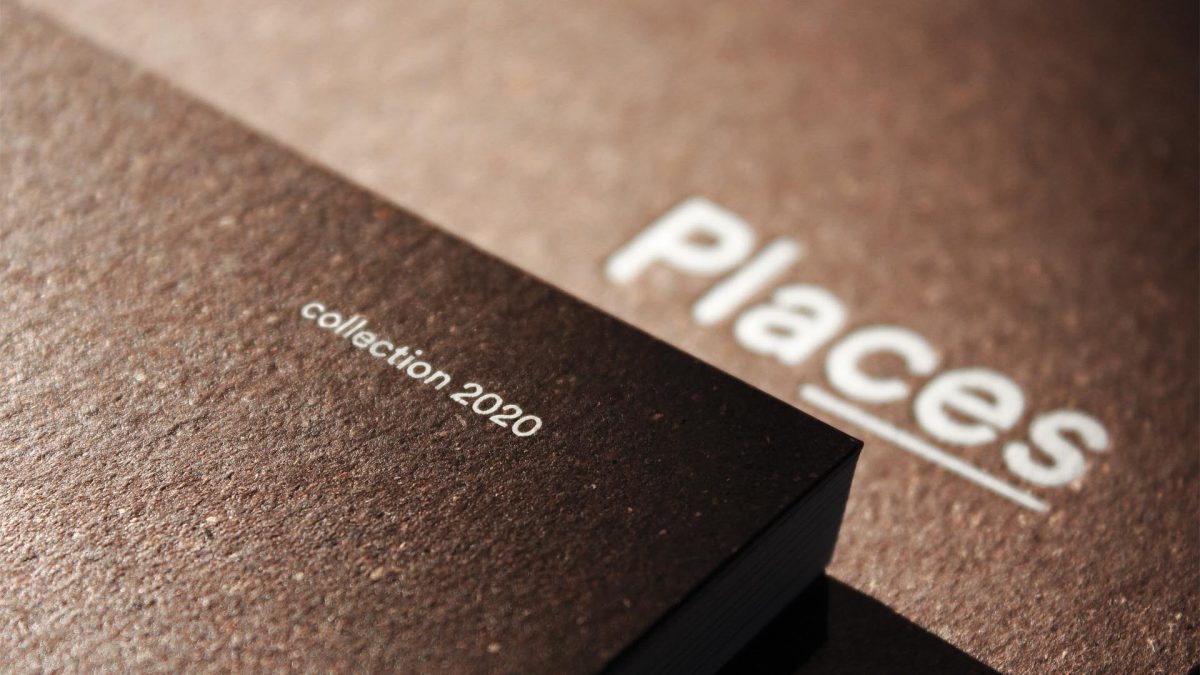 Foto di dettaglio della copertina di places 2020 con primo piano del testo collection 2020