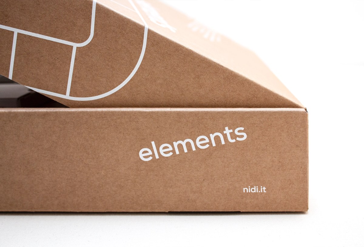 Packaging del catalogo Elements progettato per Nidi
